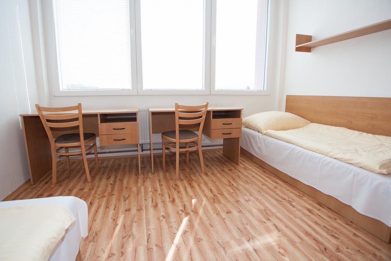 Auberge de jeunesse Koleje Ujep à Ústí nad Labem Extérieur photo